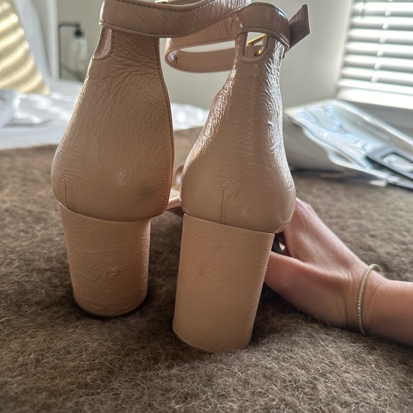 stuart weitzman block heels - Picture 2 of 3